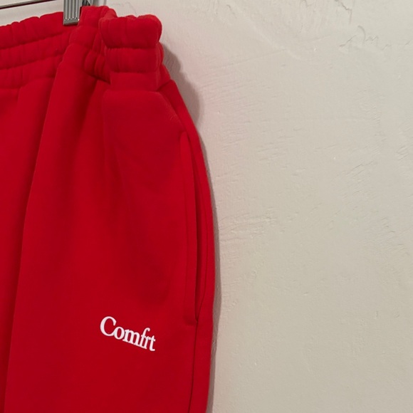 Comfrt Crimson Red Signature Sweats. Never Worn Never Washed. New w/o tags!!! - Picture 6 of 10